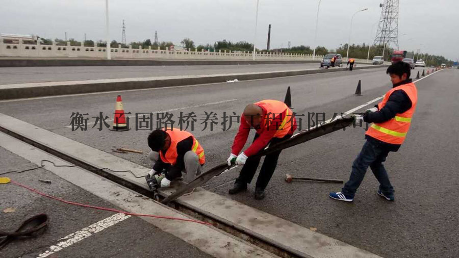 ������ͨ�݅^(q��)�|���h(hu��n)Сʥ�R�����\�Ӵ����Q������s�p�ܷ�l����